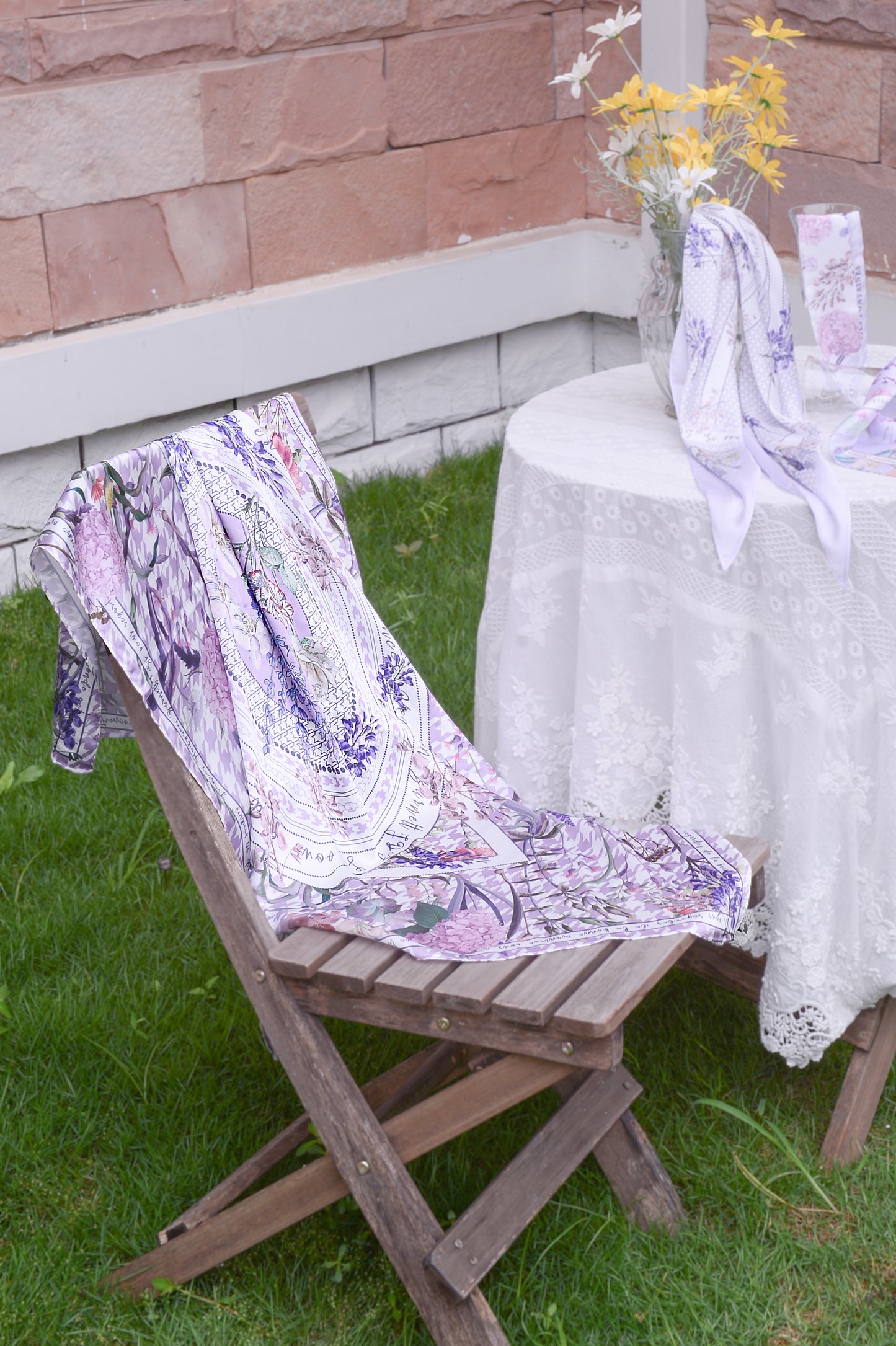 "Secret Violet Garden" 90cm Silky Scarf