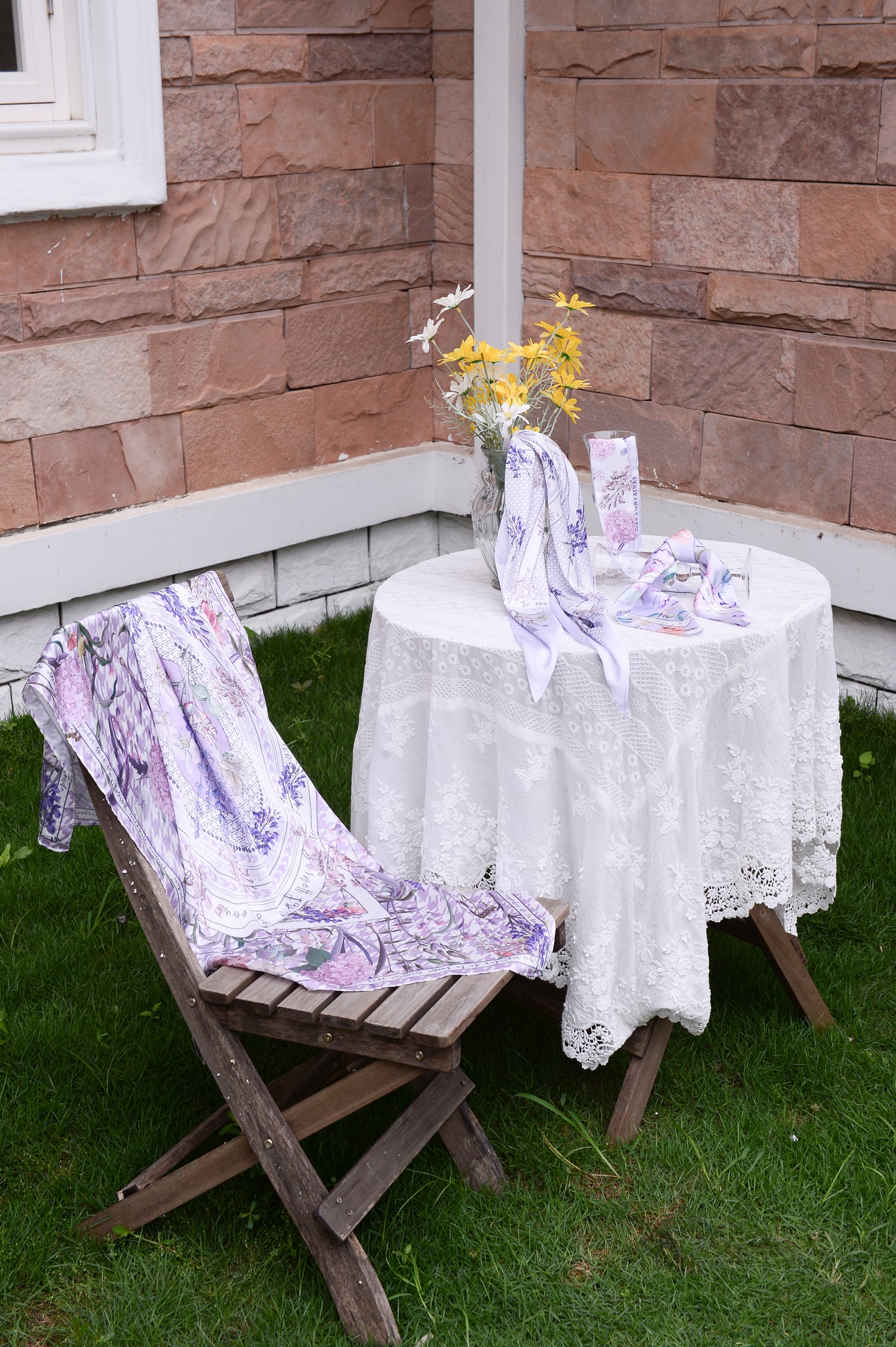 "Secret Violet Garden" Houndstooth Twilly Silky Scarf (105cm)