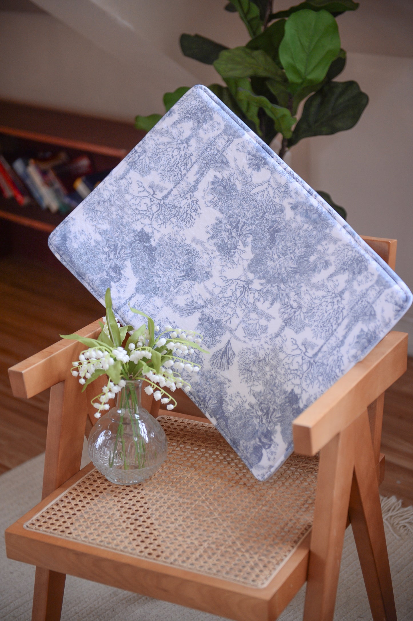 "Toile De Jouy" Bath Mat