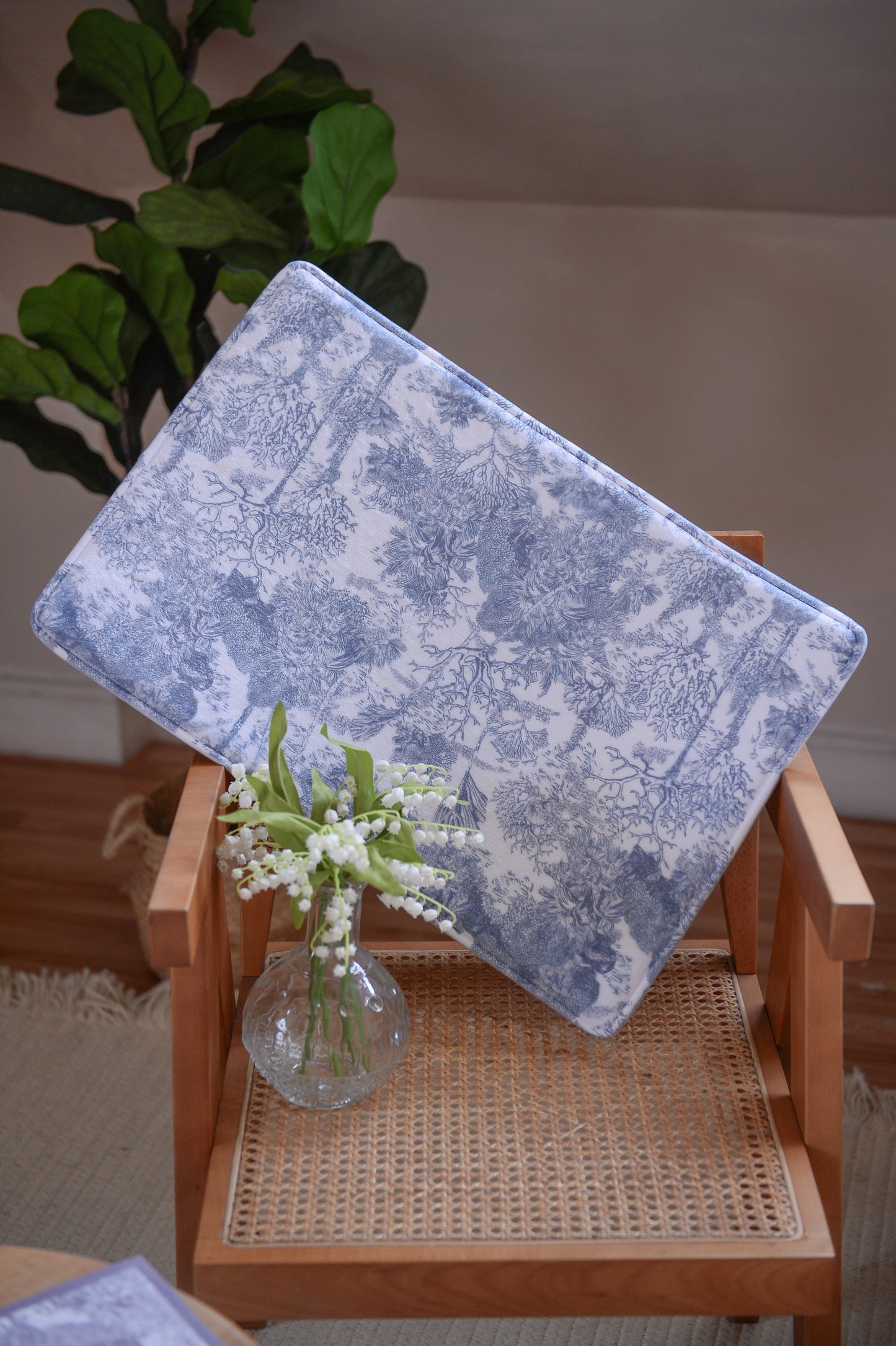 "Toile De Jouy" Bath Mat