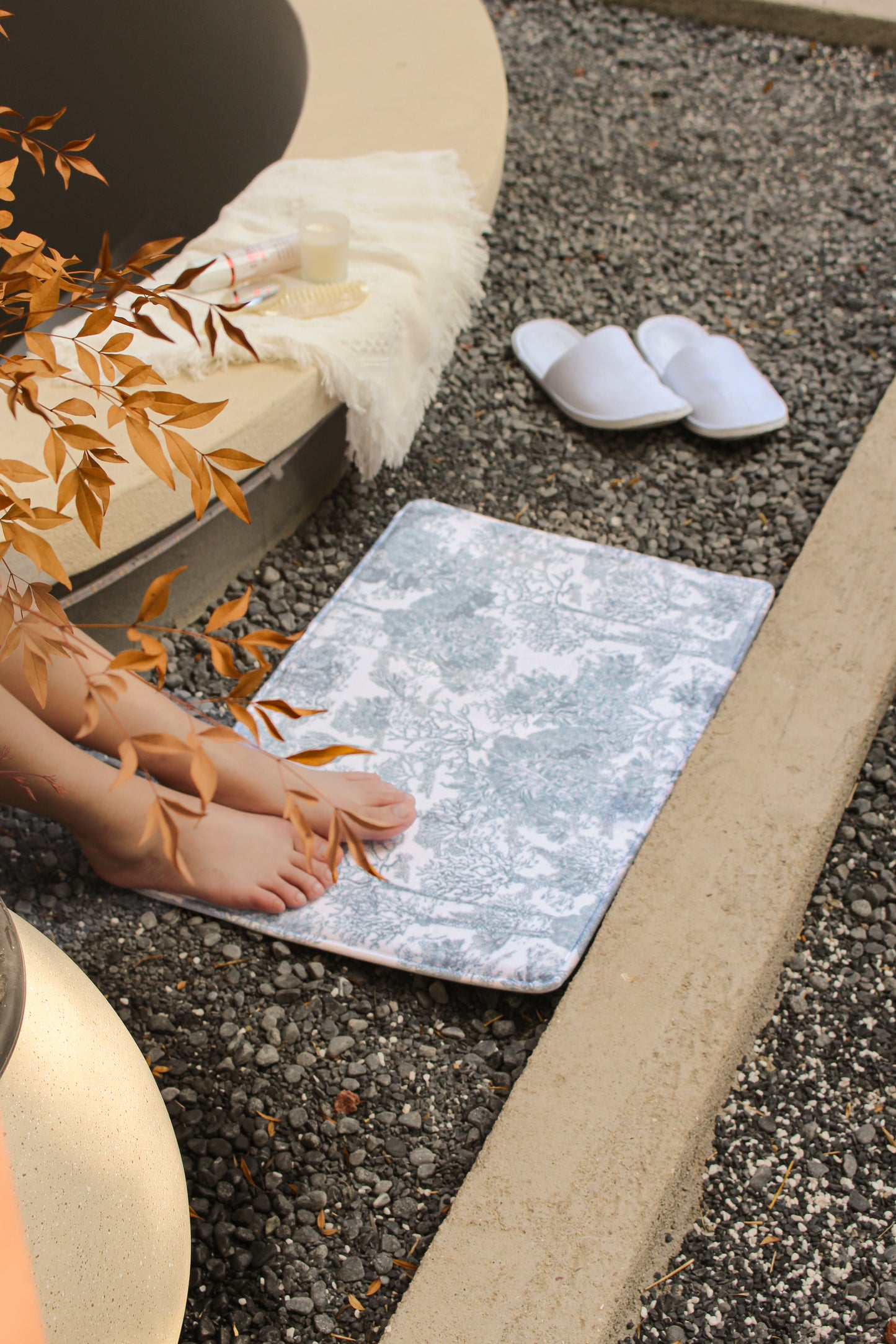 "Toile De Jouy" Bath Mat