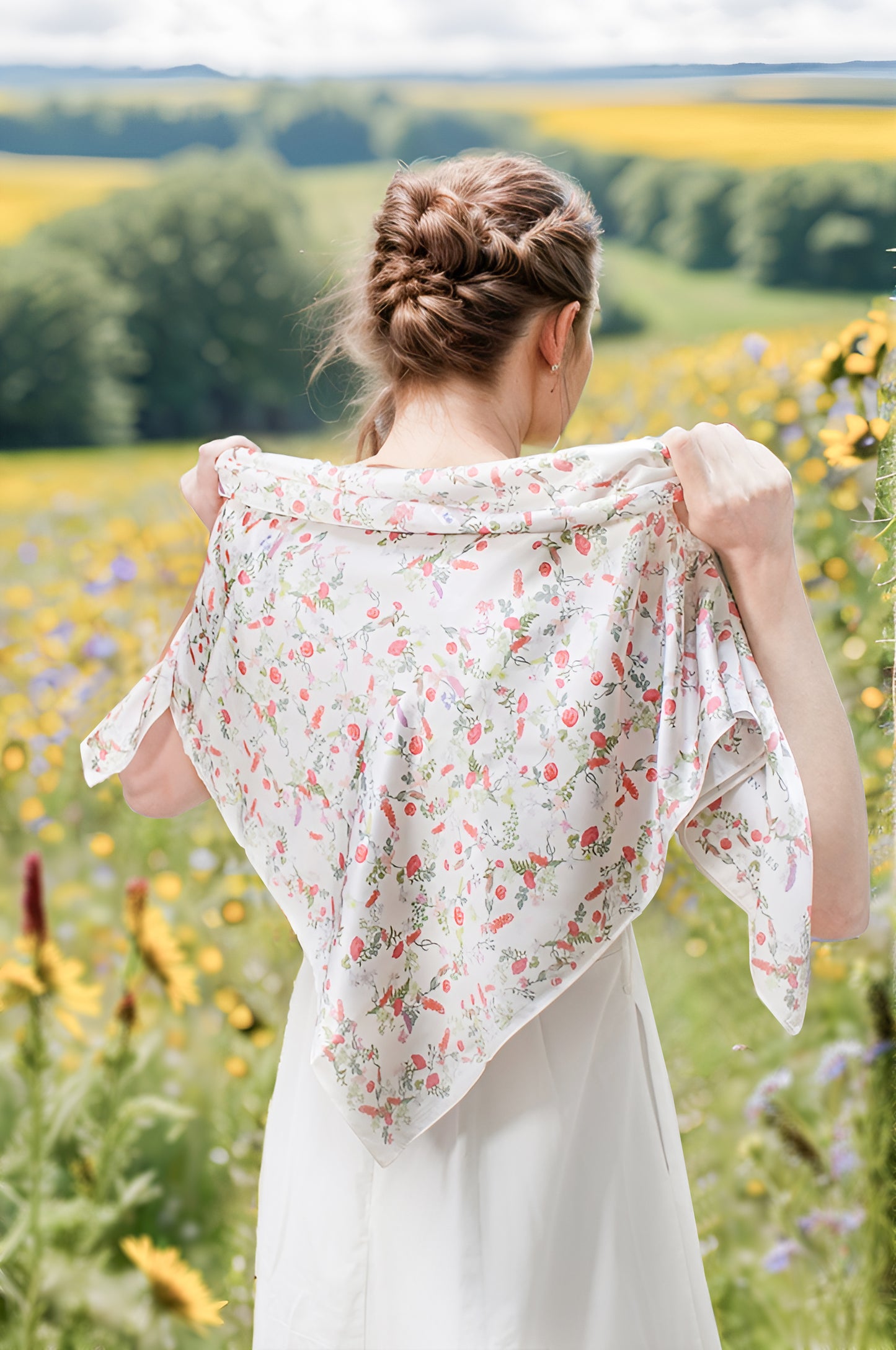 "Venus Garden of Love" 90cm Silky Scarf