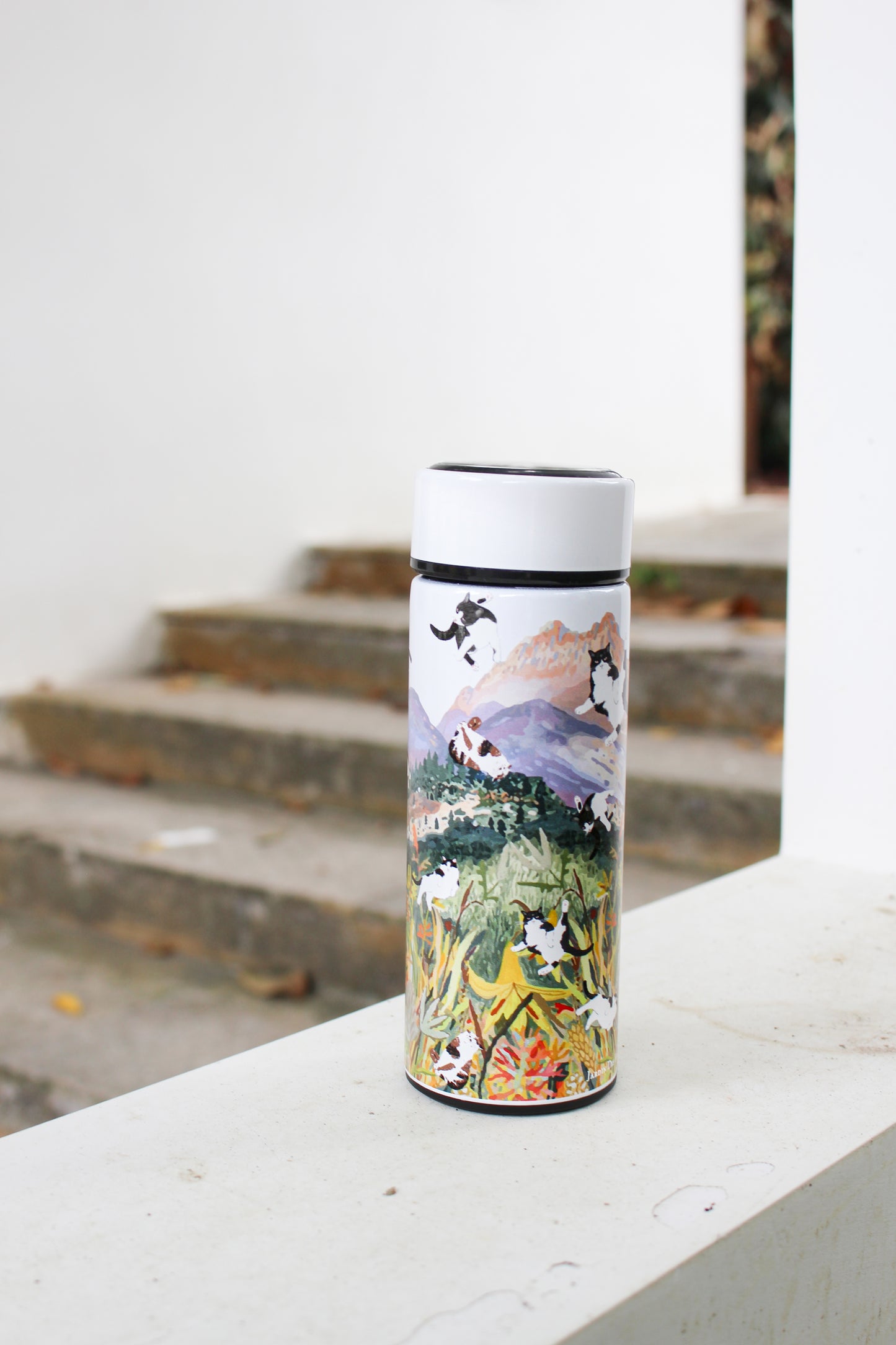 "Yogis Cat and Flower" Vacuum Bottle Gift Set