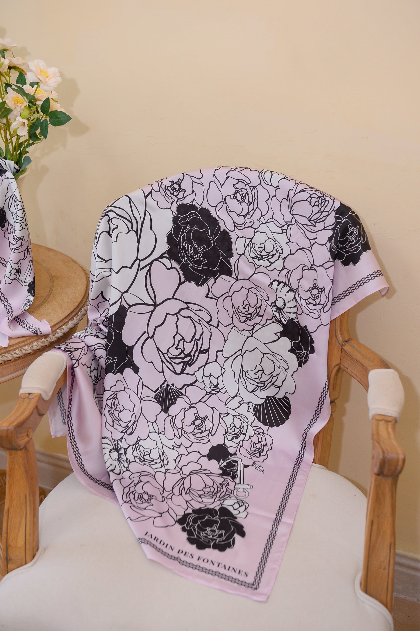 "Classy and Fabulous" Peony Silky Scarf (90cm)