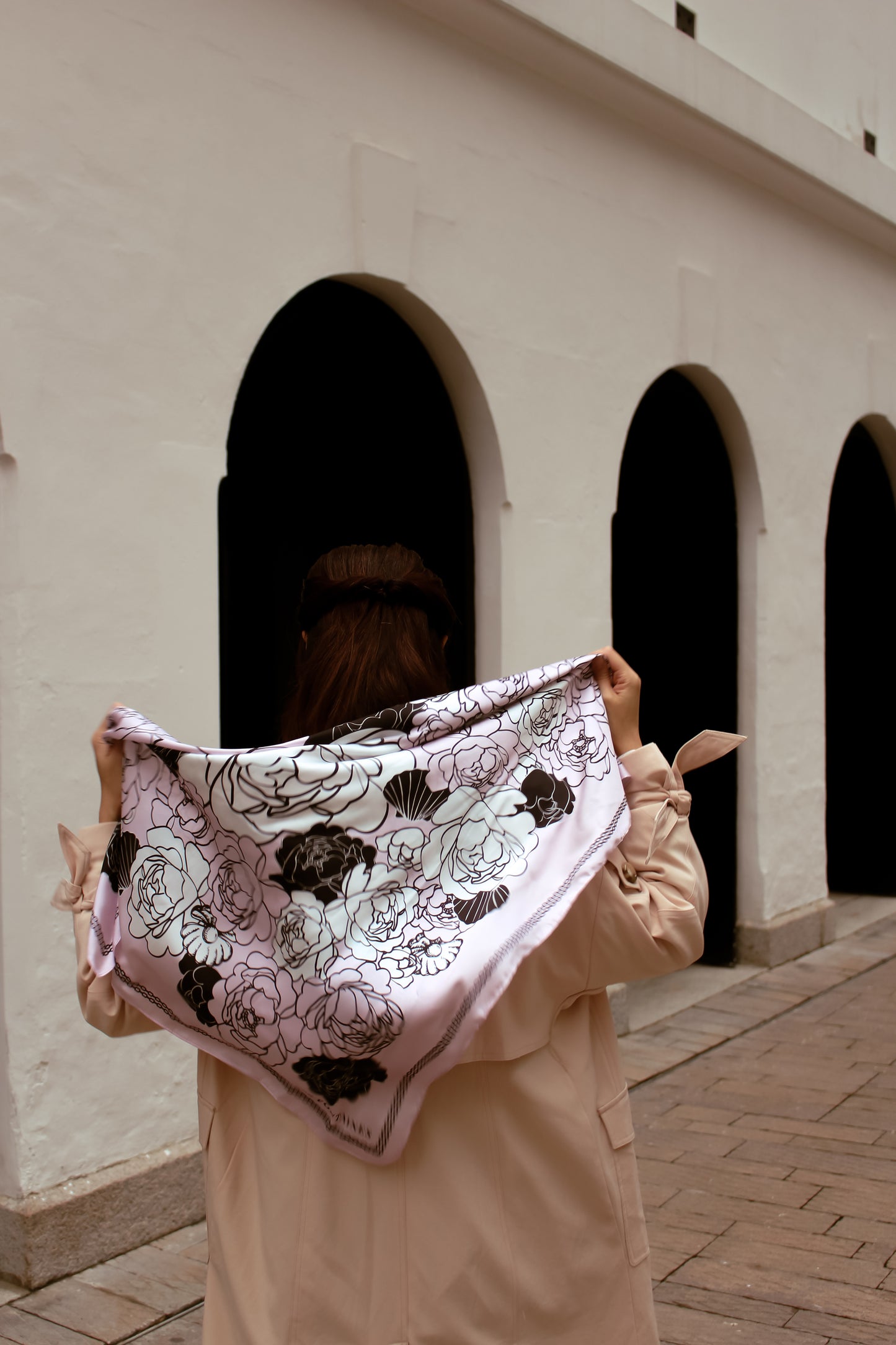 "Classy and Fabulous" Peony Silky Scarf (90cm)