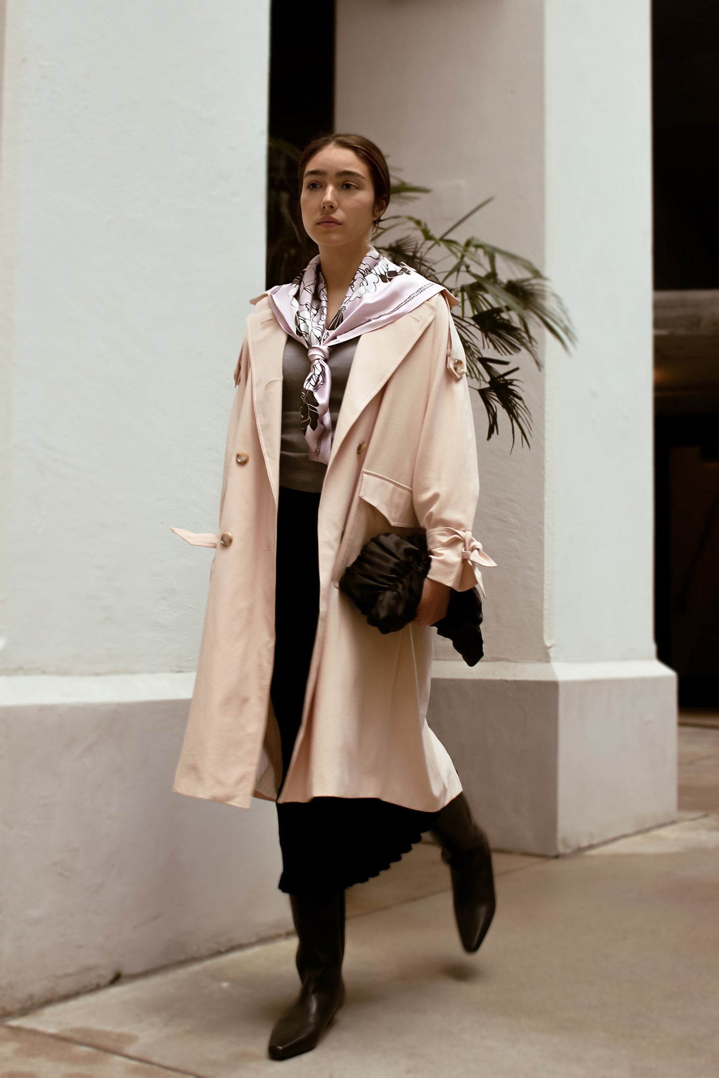 "Classy and Fabulous" Peony Silky Scarf (90cm)