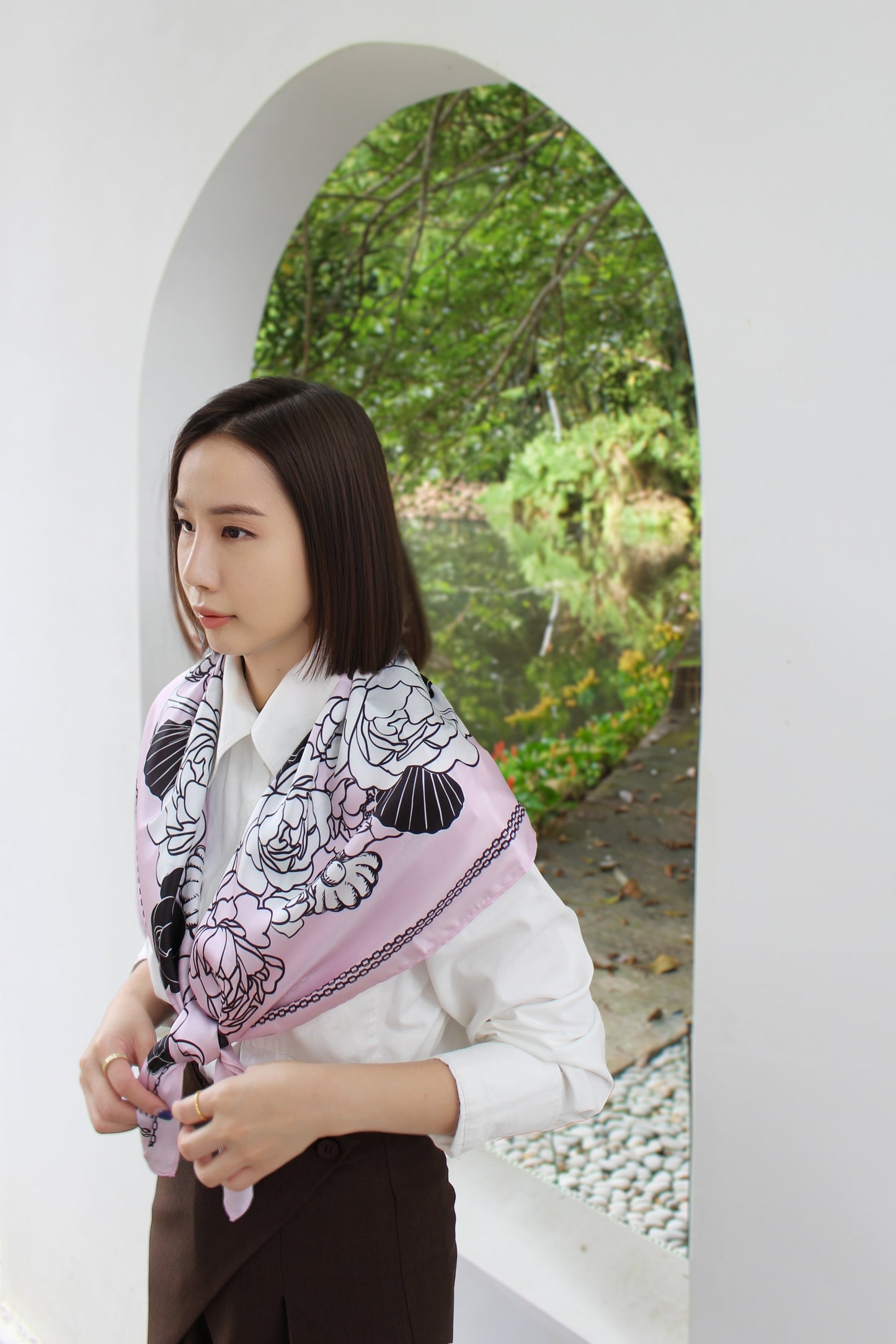 "Classy and Fabulous" Peony Silky Scarf (90cm)