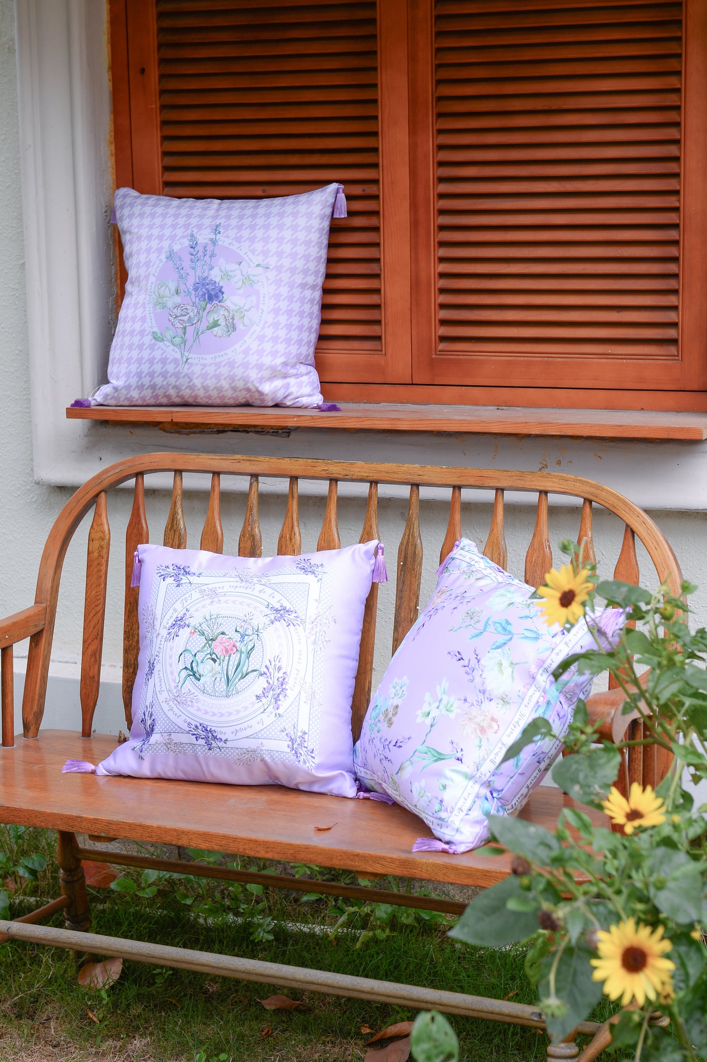 "Secret Violet Garden" Cushion, Throw Pillow