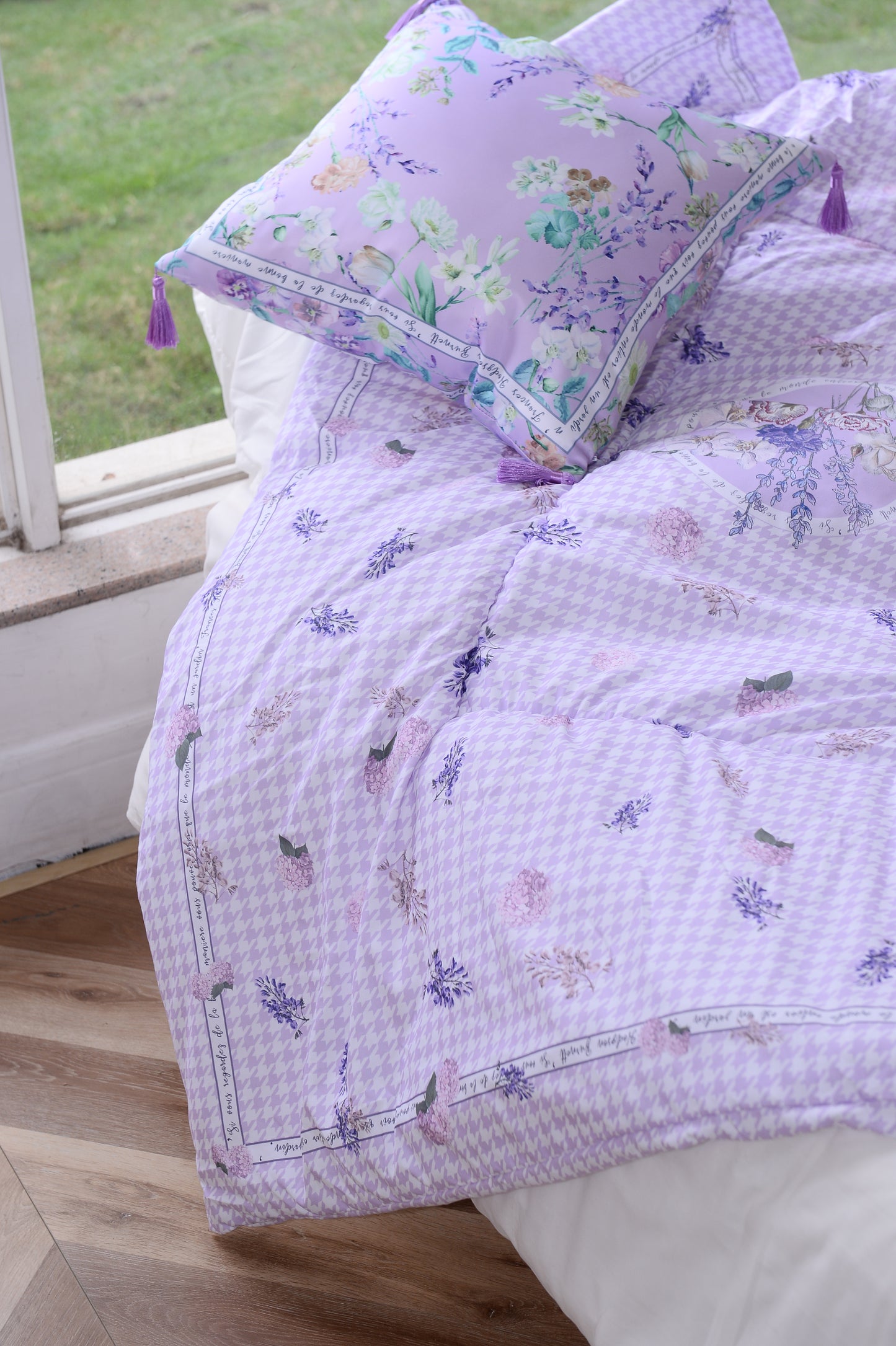 "Secret Violet Garden" Quilt Blanket Pillow 2 in 1