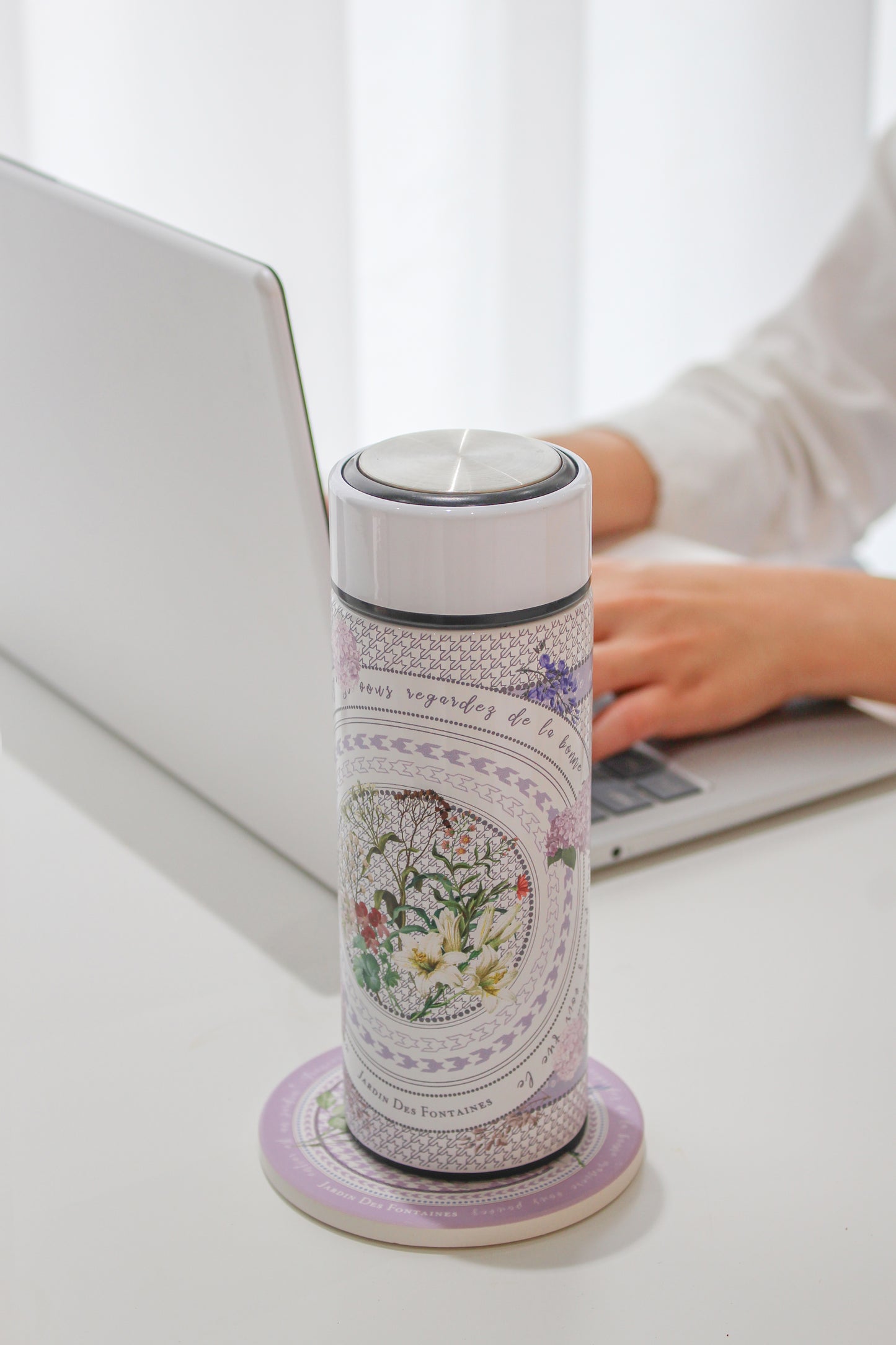 "Secret Violet Garden" Hydrangea Vacuum Bottle (360ml)