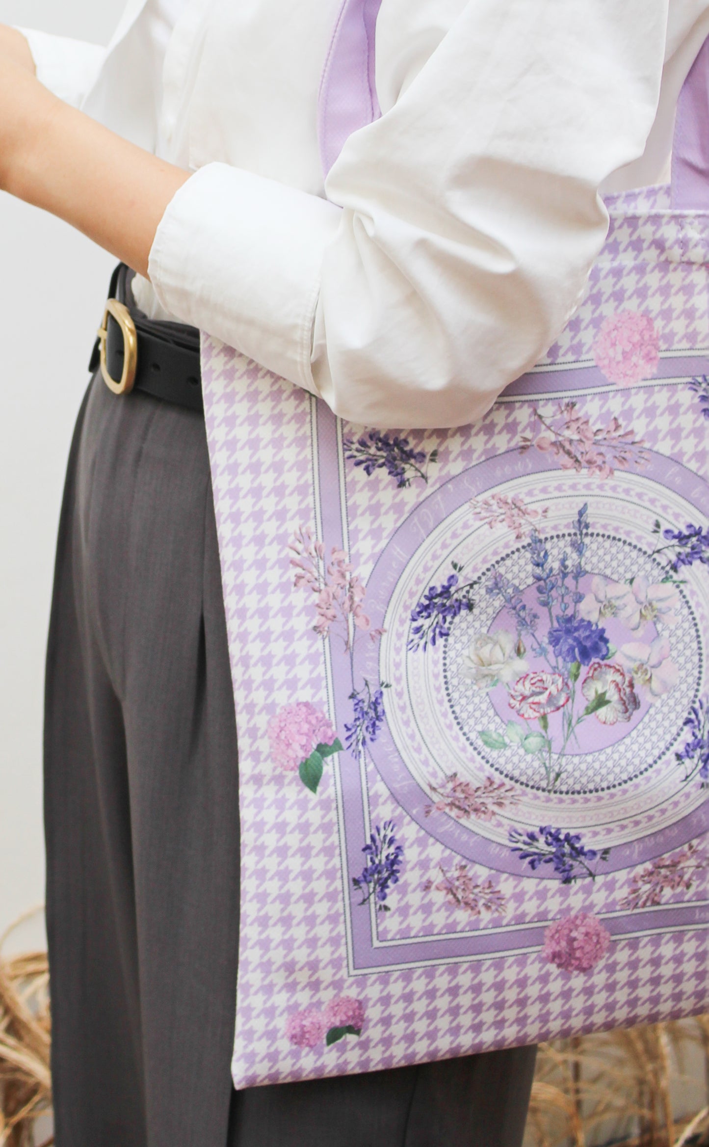 "Secret Violet Garden" Tote Bag
