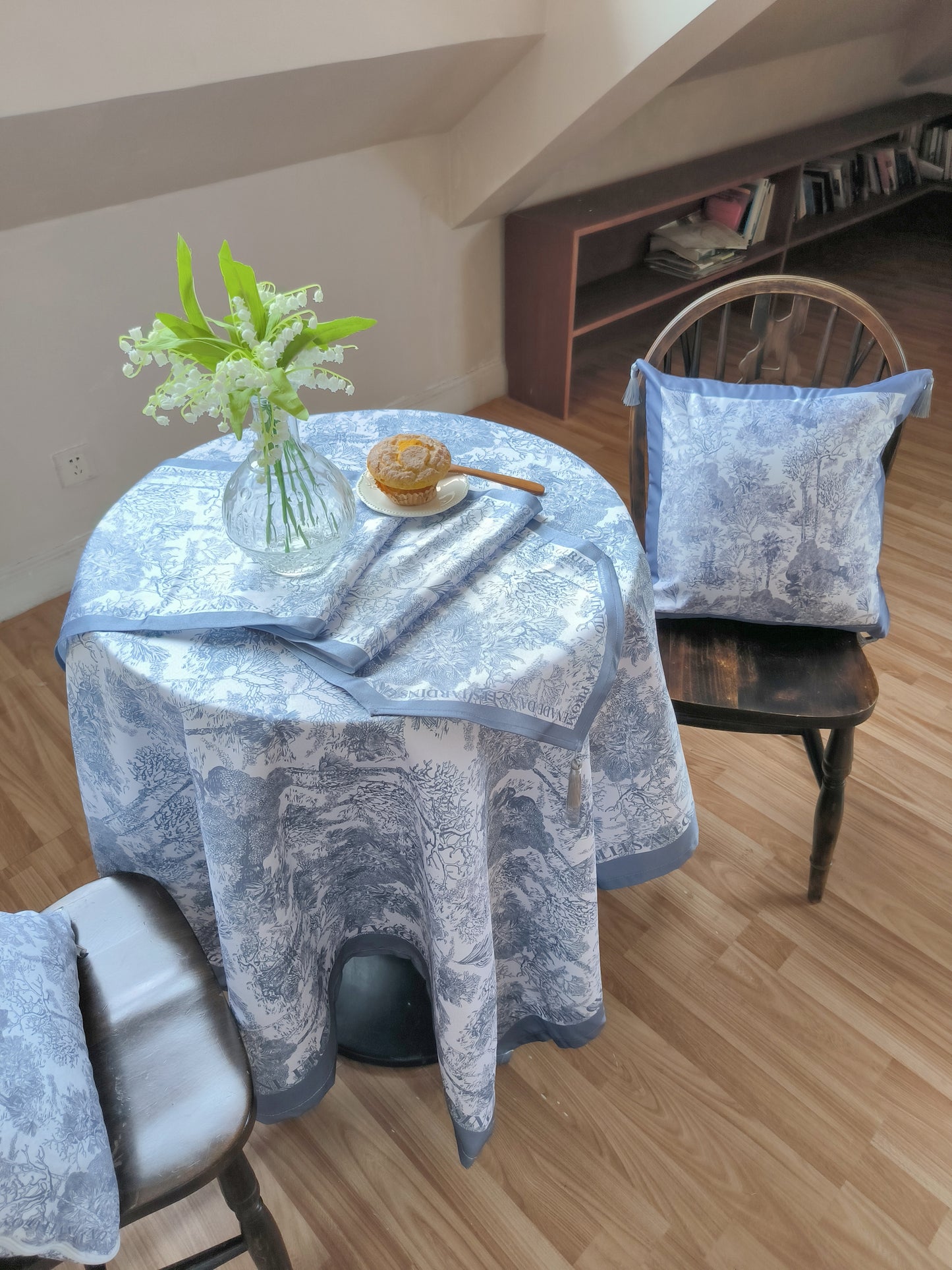 "Toile De Jouy" Waterproof Tablecloth
