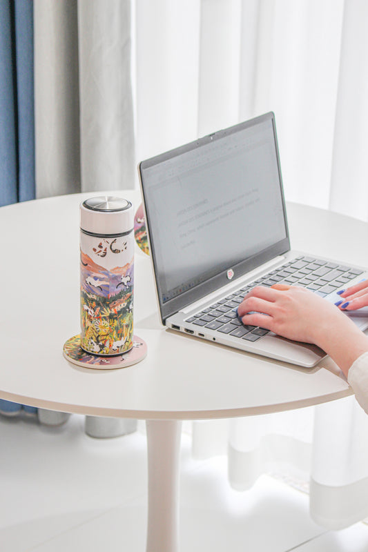 "Yogis Cat and Flower" Rain Of Cat Vacuum Bottle (360ml)